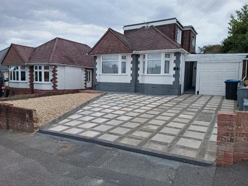 Poole House | Sea La Vie