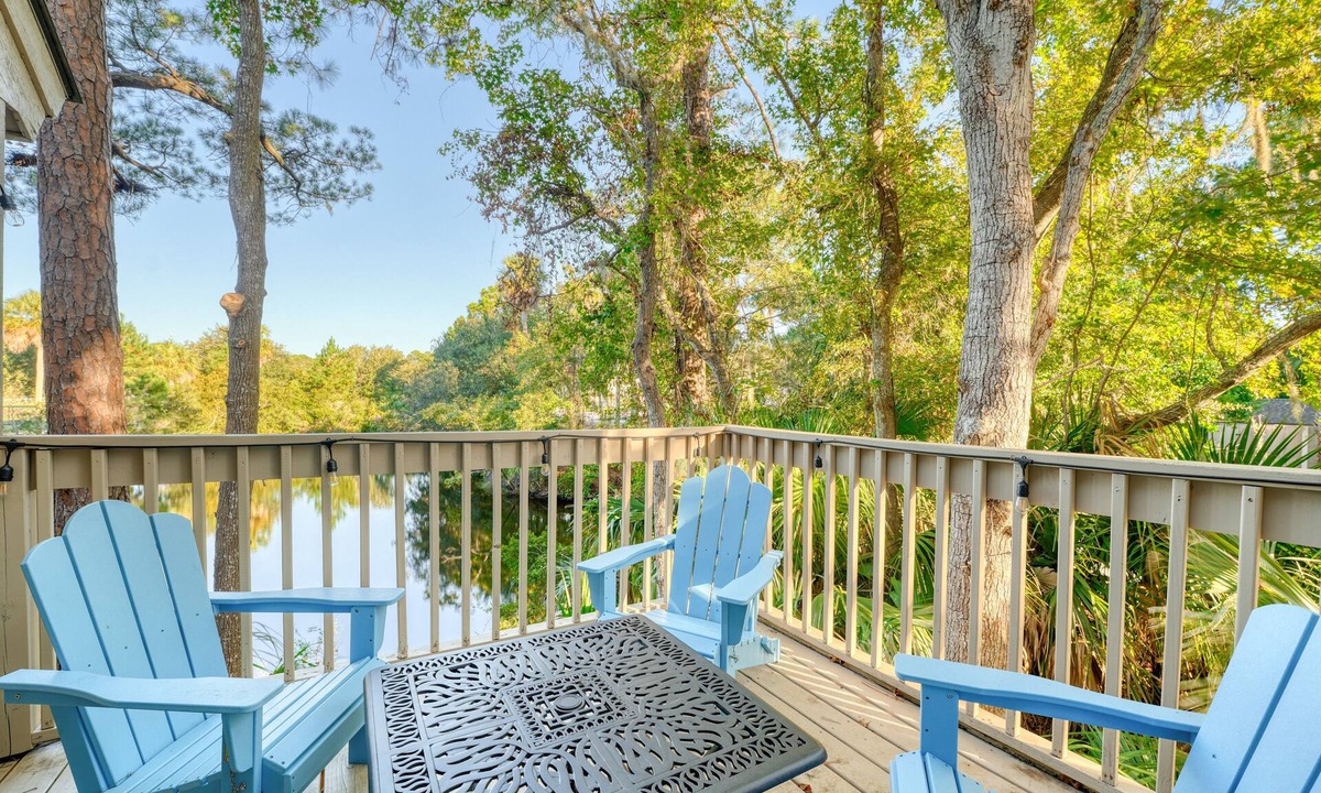 Night Heron House | Sea Pines Home - Walk to the Beach! Lagoon View + Pool