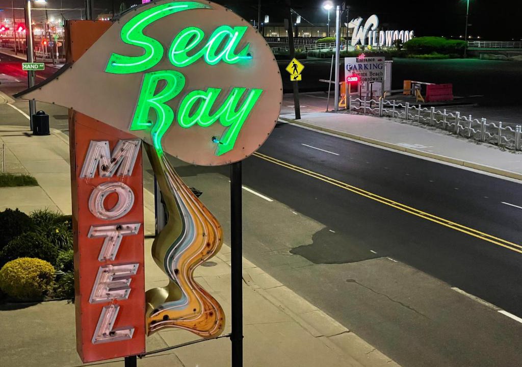 Wildwood Hotel | Sea Ray motel