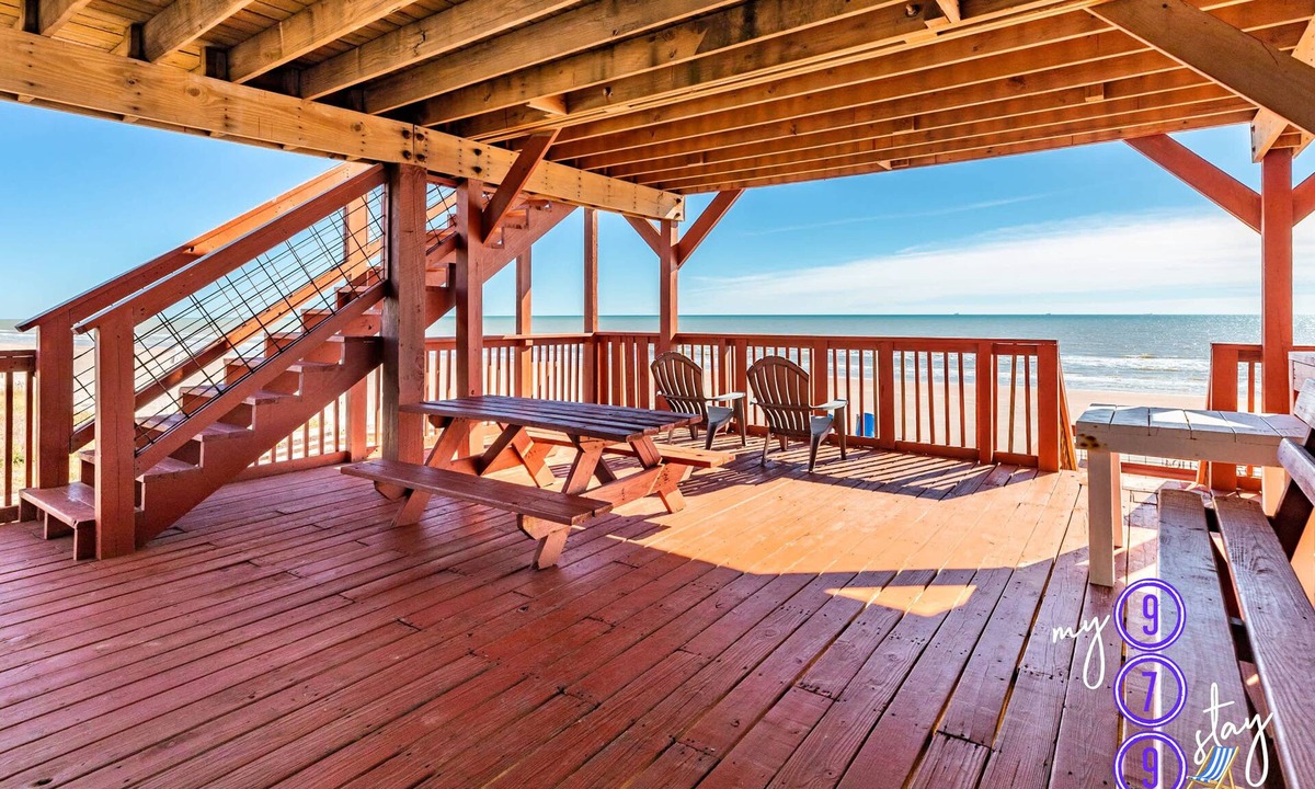 Surfside Beach Condo | Sea Turtle 2 - Beachside & Pup-Friendly!