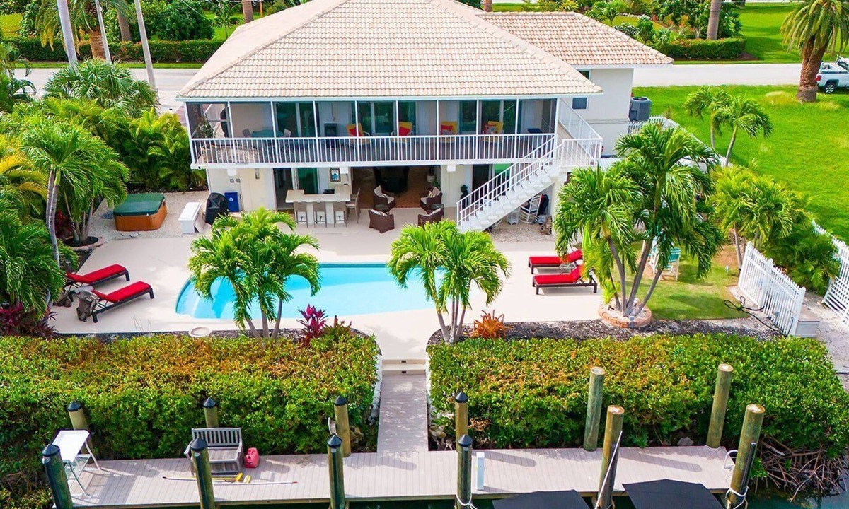 Coury House | Sea View 2 bed/2 bath with private pool