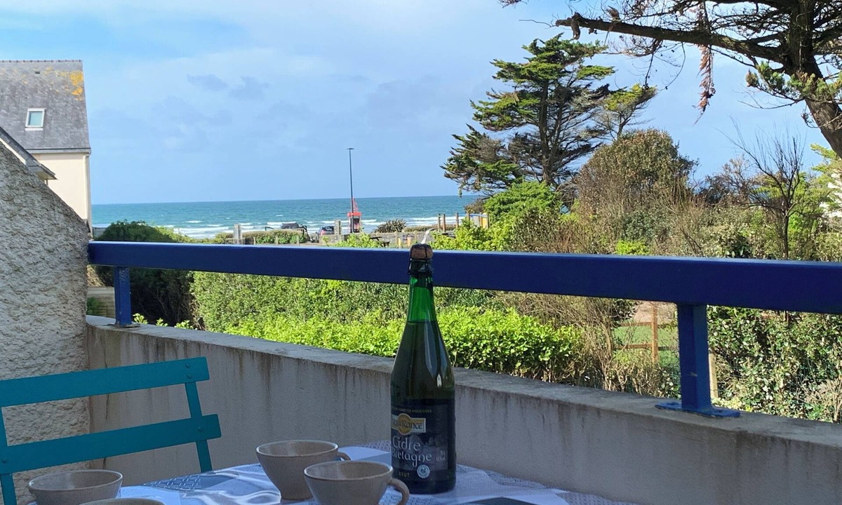 Saint-Nic Apartment | Sea view apartment 100m from the beach