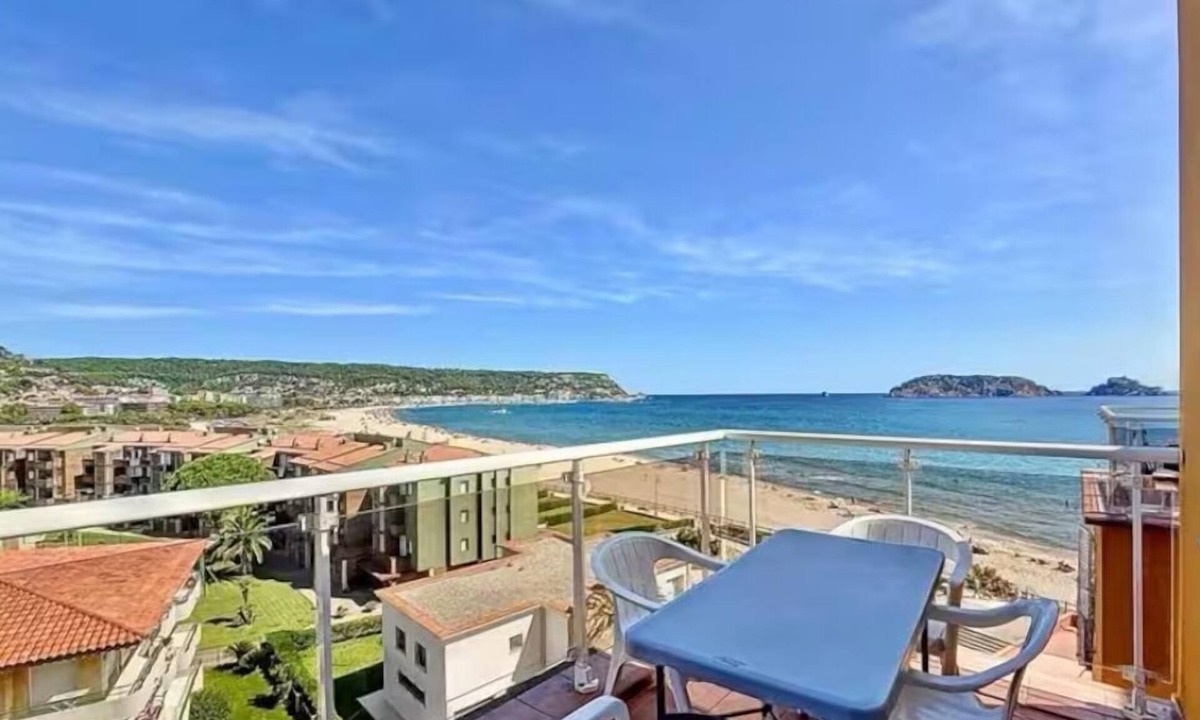 Torroella de Montgri Condo | Sea view apartment (pet friendly)