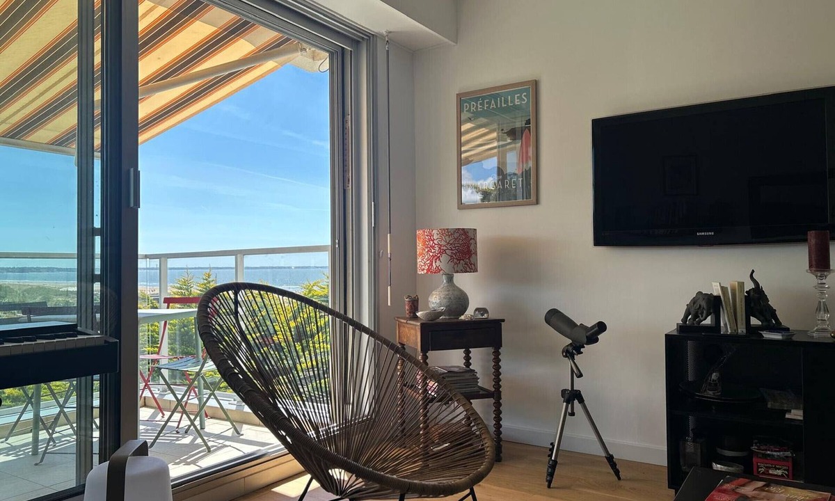 Saint-Brevin-l'Ocean Apartment | Sea view apartment for 2 with balcony and parking