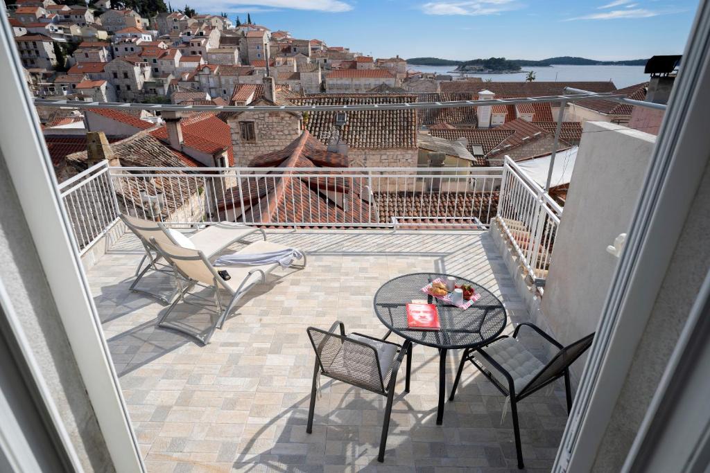 Hvar Old Town House | Sea view from the center of Hvar