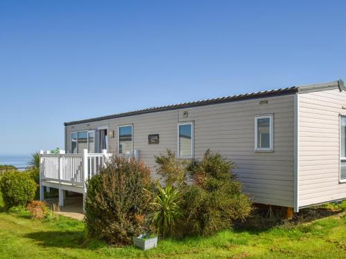 Aldborough House | Sea View