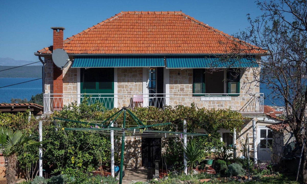 Dobropoljana House | Sea view holiday home Antonela