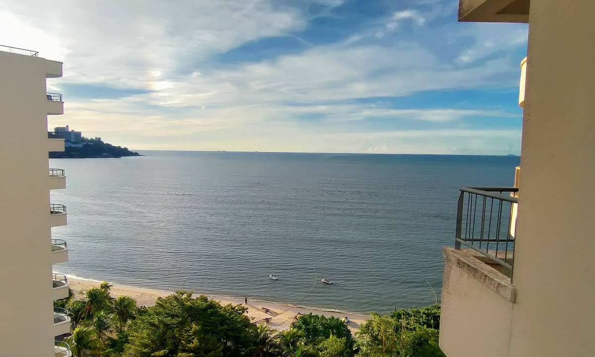 Tanjung Bungah Apartment | Sea View Paradise