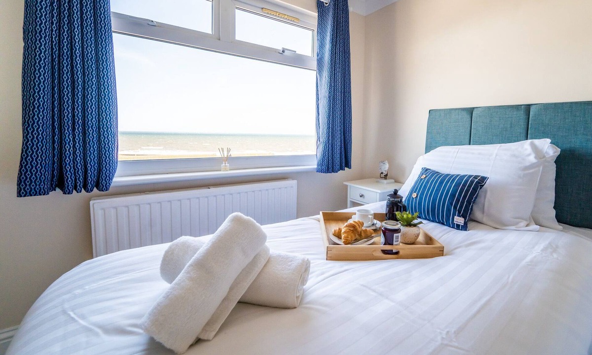 Gorleston-on-Sea Apartment | Sea View Penthouse