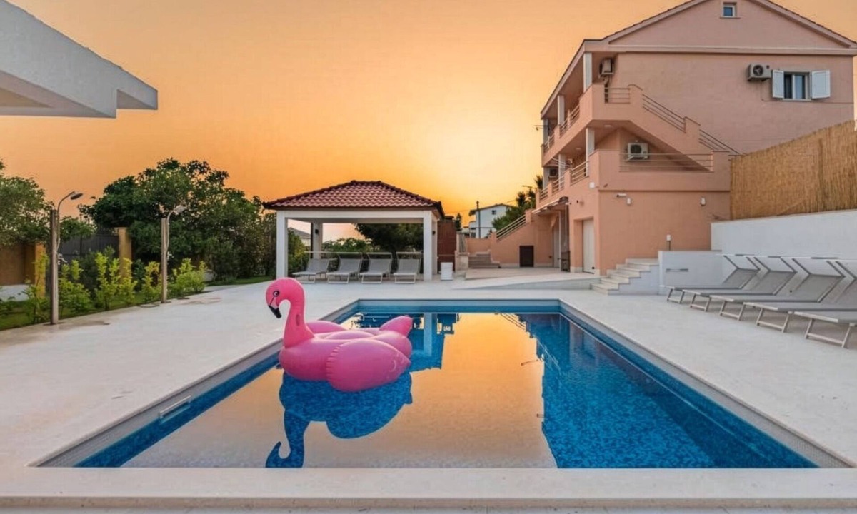Rtina Villa | Sea view Villa Summer 2 by Villas Guide