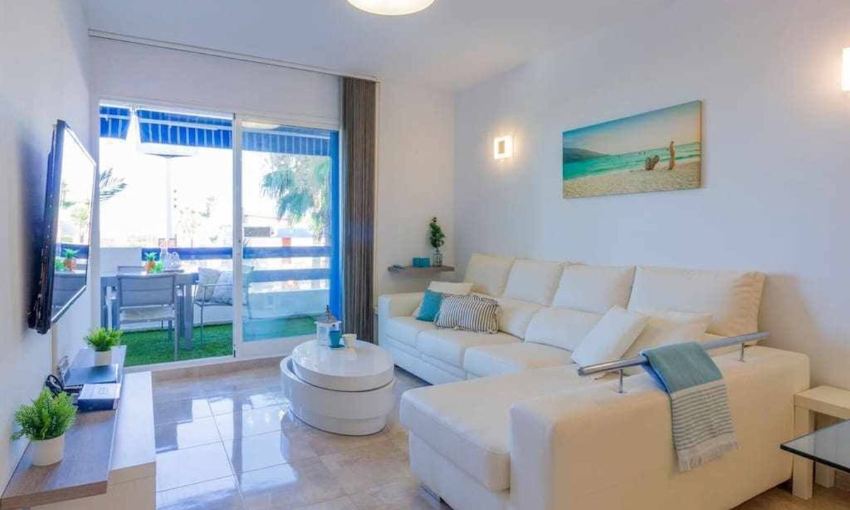 Flamenca Beach Apartment | Sea views and pool Free Parking rf18