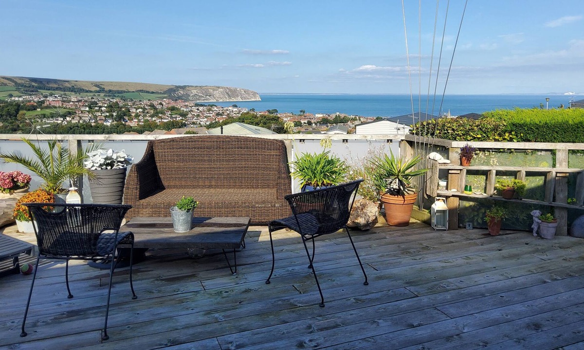 Swanage Cabin | Sea views.