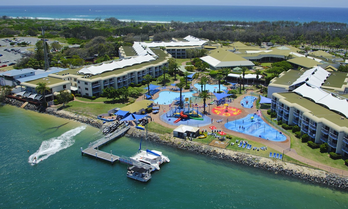 Main Beach Hotel | Sea World Resort