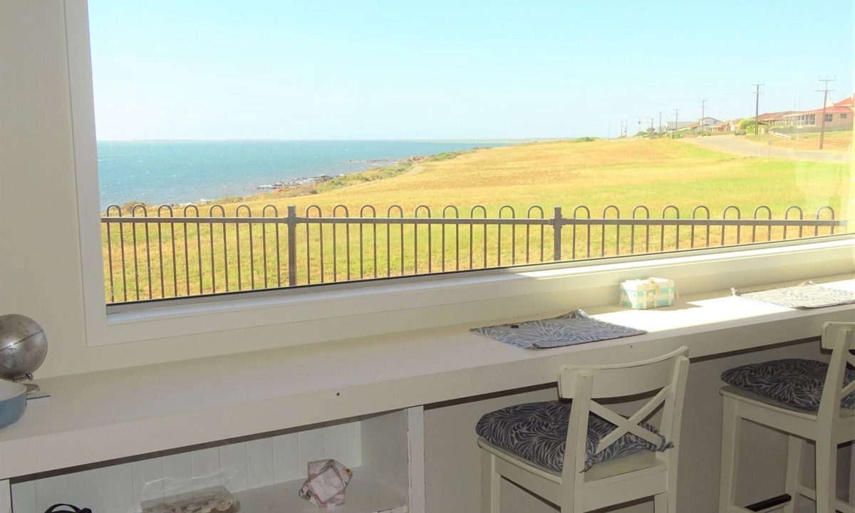 Port Victoria Hotel | Sea Ya, Port Victoria