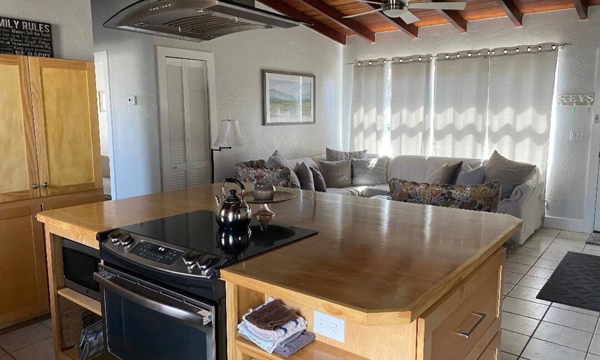 Sunny Shores House | Seabatical Bungalow