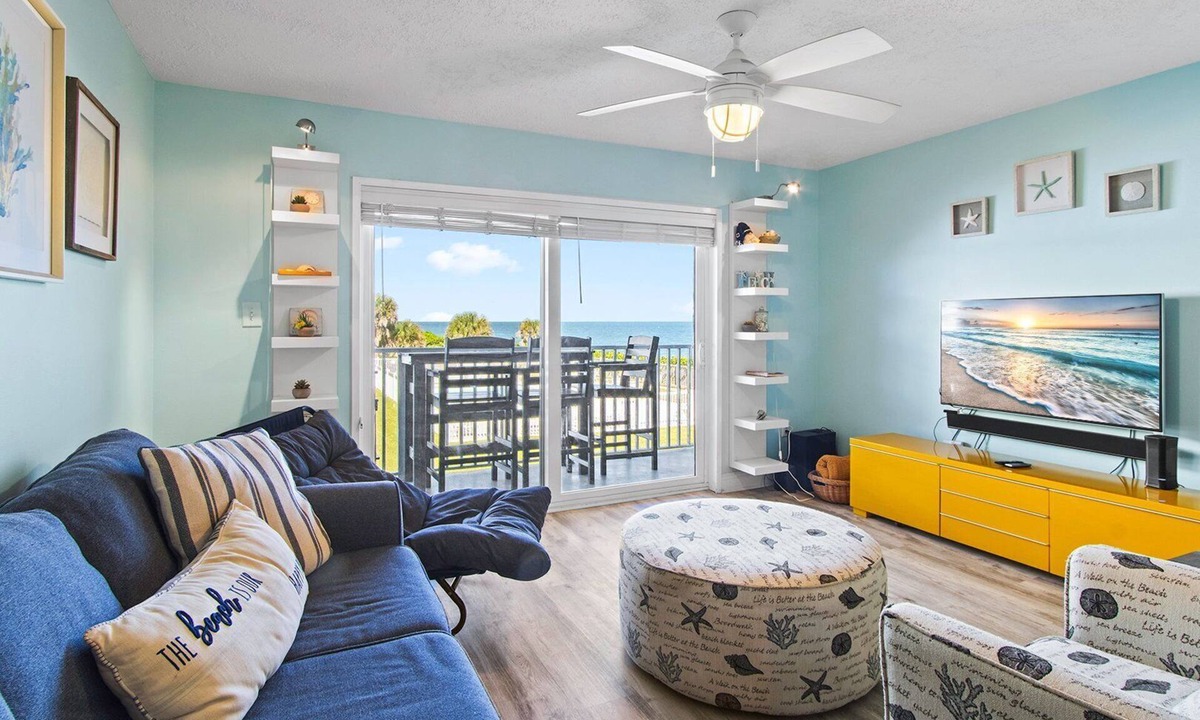 South Patrick Shores Condo | Seabreaker Delight - Direct Ocean Views with Pool!