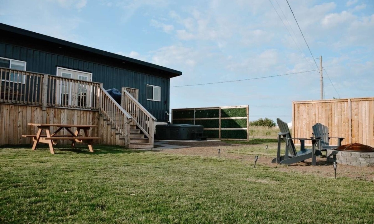 Sainte-Anne-de-Kent Cottage | Seacan by the River