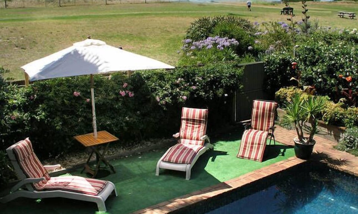 Rosebud Apartment | Seacove on the beach