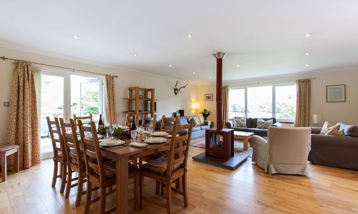 Nostie House | Seacroft - a seacroft that sleeps 8 guests in 4 bedrooms