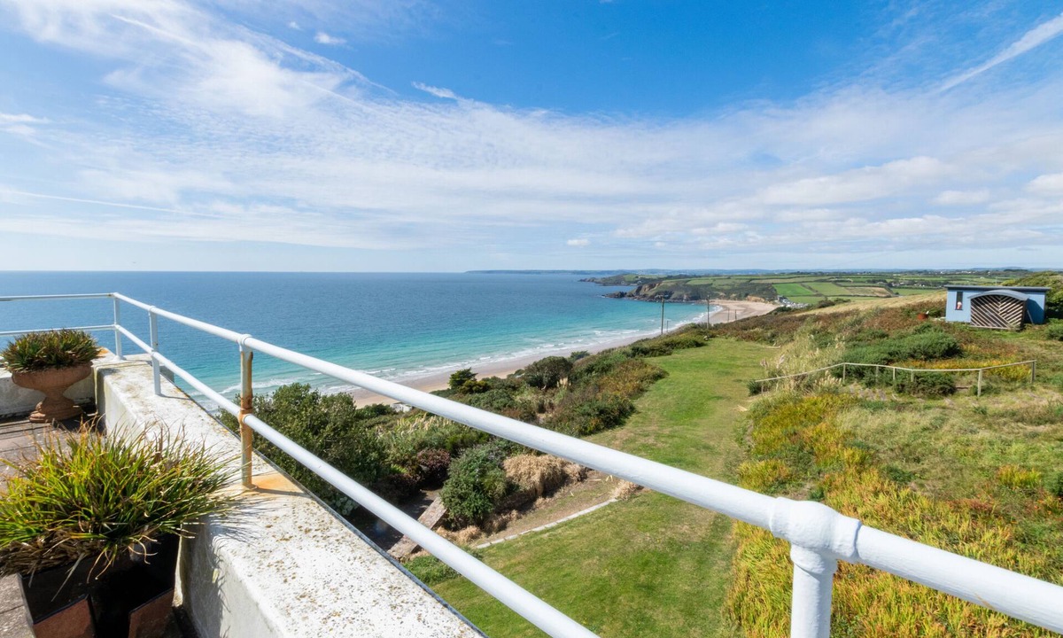 Saint Erth Praze Apartment | Seacroft Barton - Five Bedroom Apartment, Sleeps 10