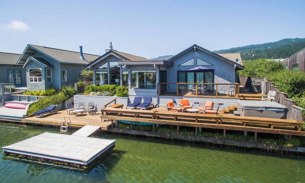 Stinson Beach House | Seadrift Waterfront Escape w/Game Room & Hot Tub