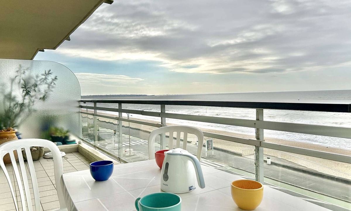 La Baule-Escoublac Apartment | Seafront Apartment - 2 Rooms, Terrace, Parking - La Baule