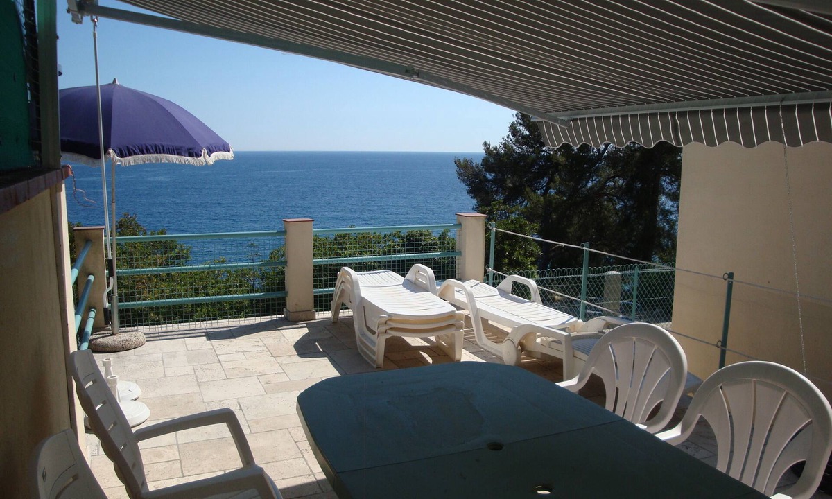 Saint-Mandrier-sur-Mer House | Seafront villa, magnificent location