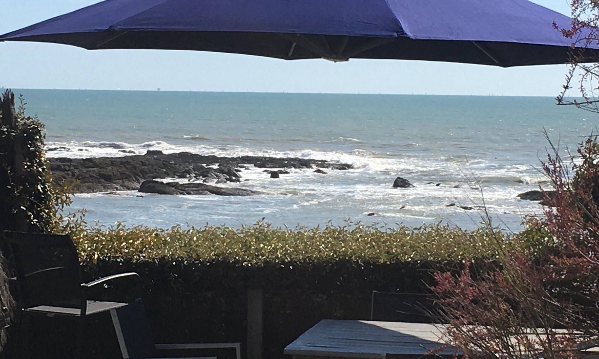 Piriac-sur-Mer House | Seafront house with terrace on coastal path. 100 metres walk to beach