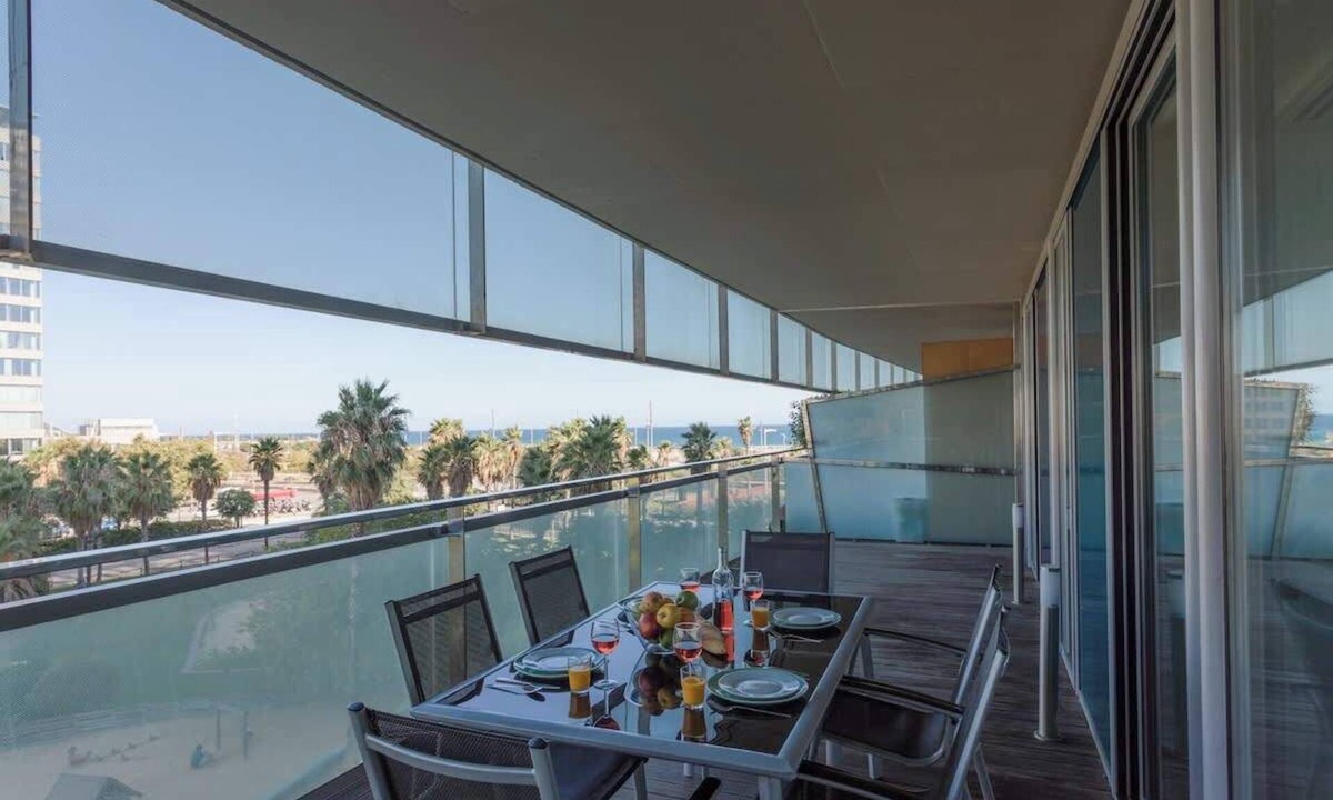 Diagonal Mar i el Front Maritim del Poblenou Apartment | Seafront luxe with terrace and pool I