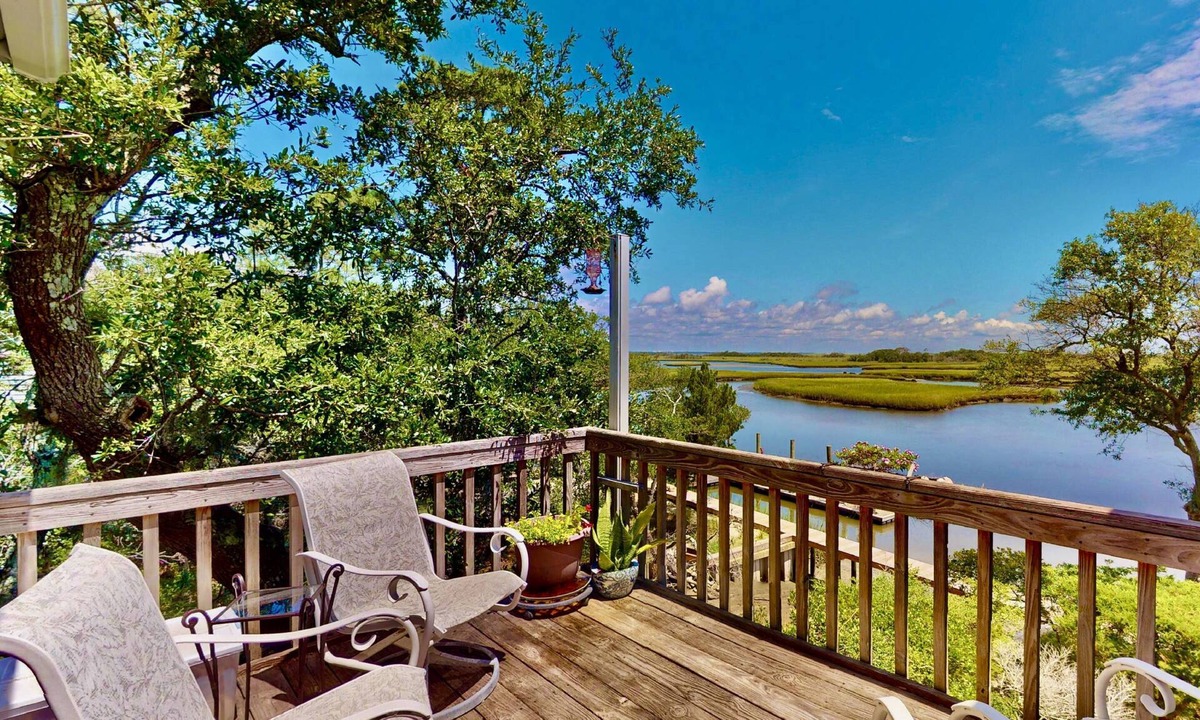 Bald Head Island Condo | Seaglass - Waterfront, Incredible Views of BHI Creek, 3 Suites, Pool, Kayaks, BHI Club+Golf, Dogs OK