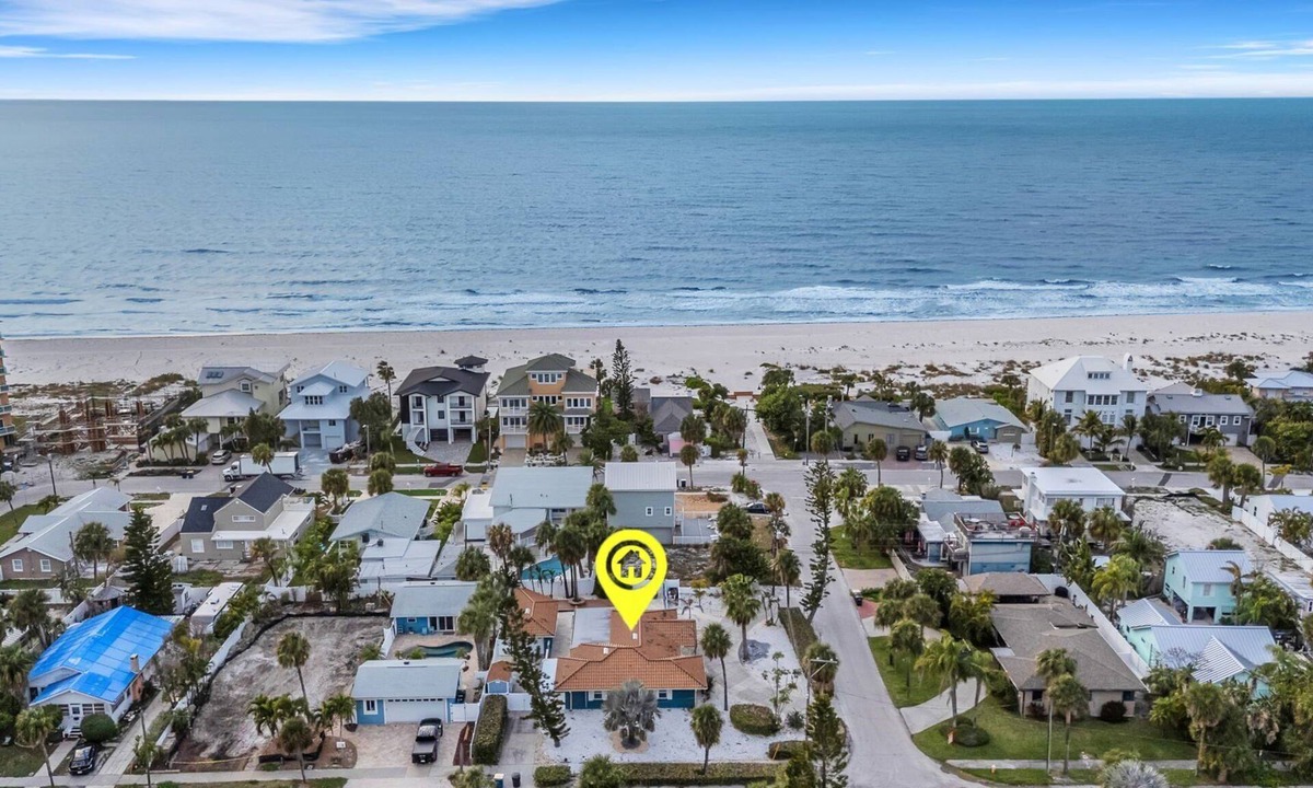 Bay Esplanade House | Seagrass Escape - Monthly Beach Rental