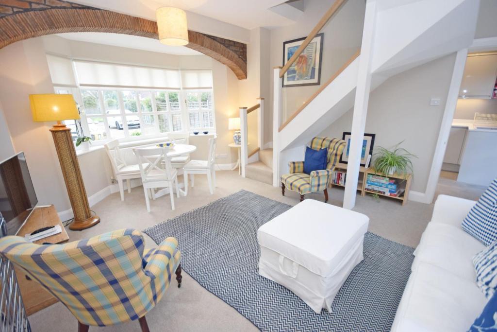 Aldwick House | Seagull Cottage, Aldwick