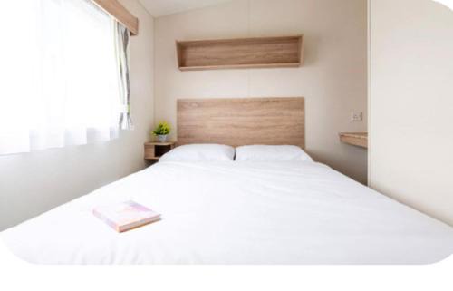 Selsey Resort | Seal Bay, West Sands