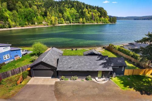 Matlock House | Seal Cove