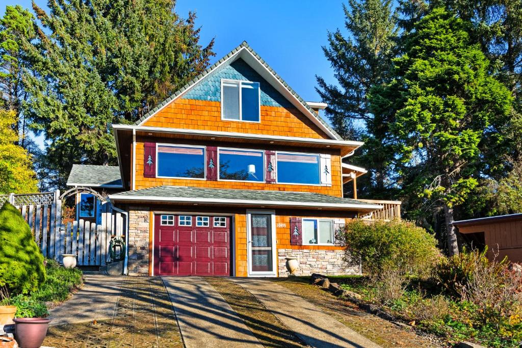 Seal Rock House | Seal Rock Getaway
