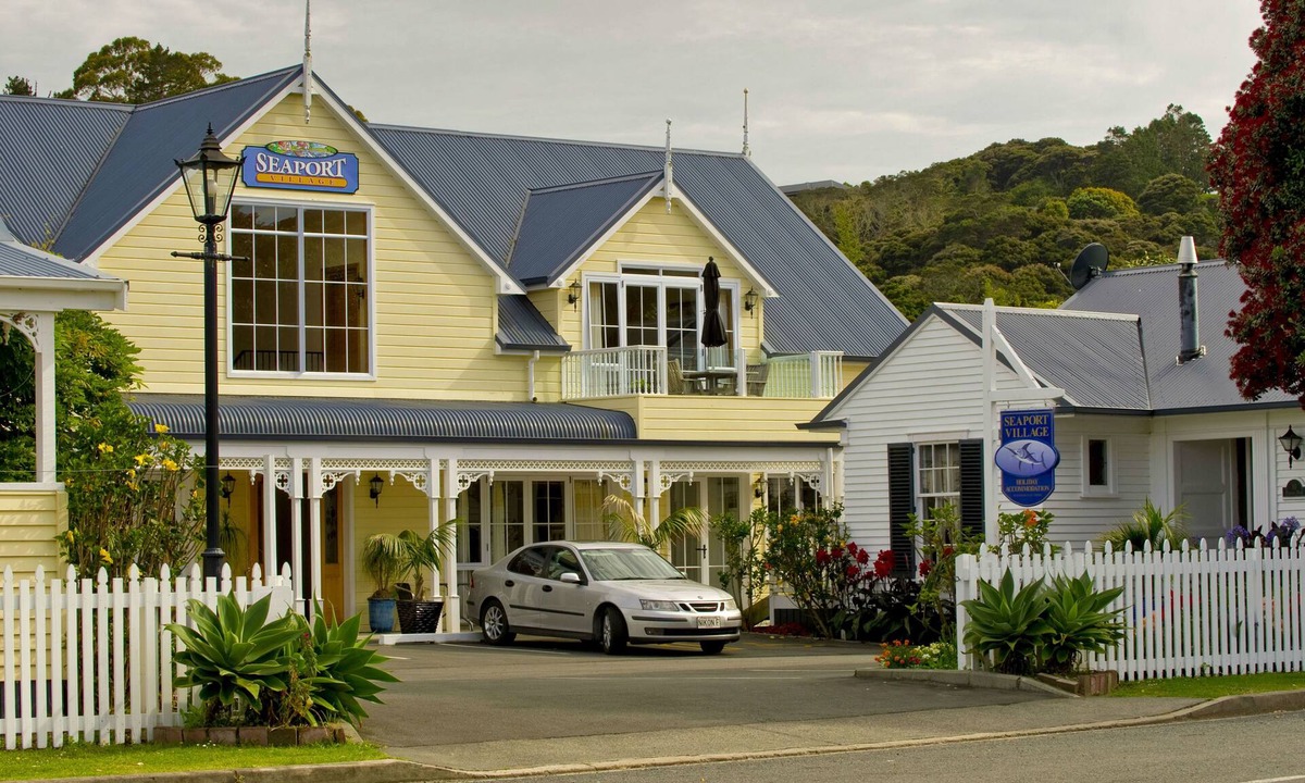 Russell Apartment | Seaport Village