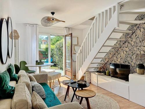 Benerville-sur-Mer Apartment | Seashell Cottage YourHostHelper