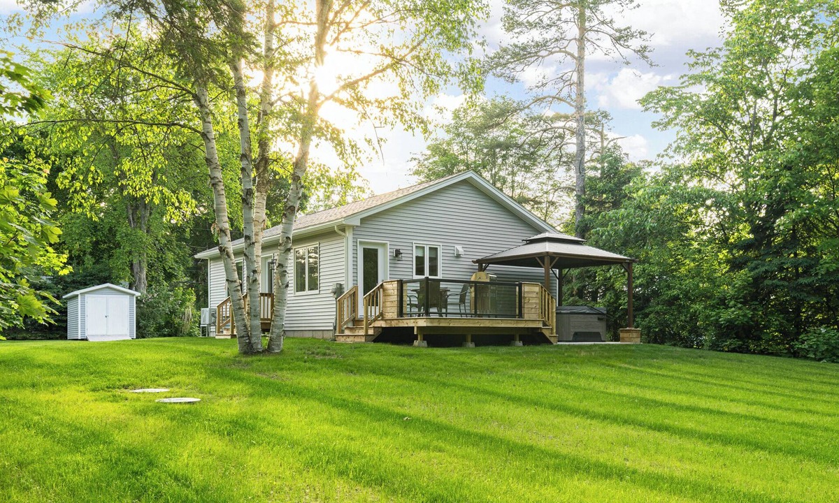 Shediac Bridge House | Seashell Escape - New Home/HOT TUB