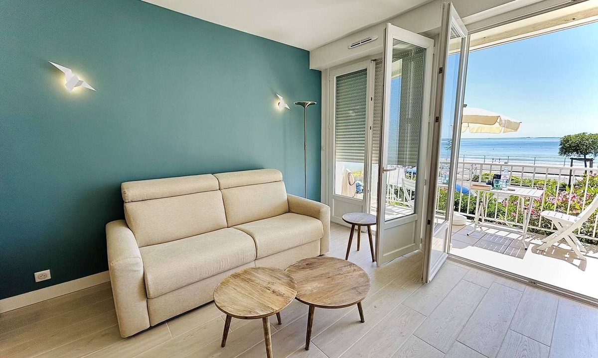 La Baule-Escoublac Apartment | Seaside Apartment - 1 Bedroom, Sleeps 3, Modern Decor, Terrace, Beach Access