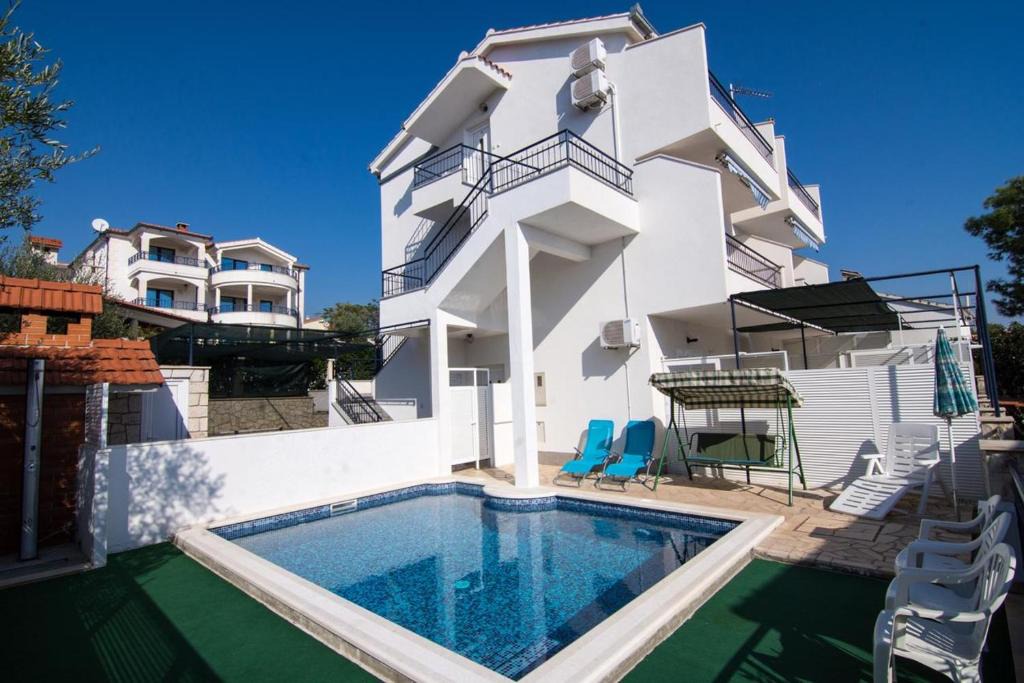 Okrug Gornji Apartment | Seaside apartments with a swimming pool Rastici, Ciovo - 2793