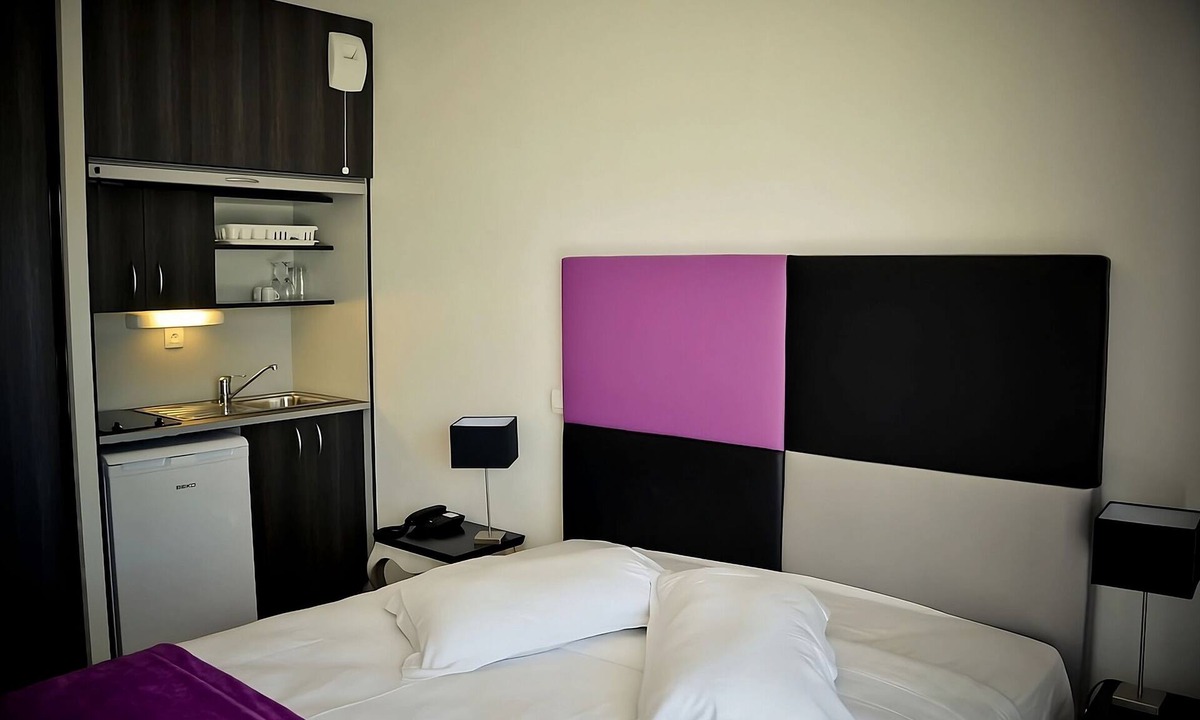 La Baule-Escoublac Hotel | Seaside Apt w/Pool Near La Baule Beach & Thalasso Center