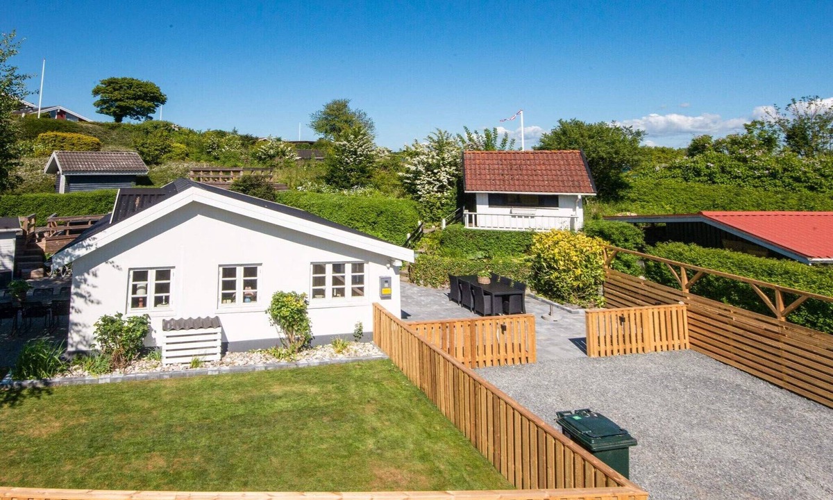 Hejlsminde Strand House | Seaside Bliss in Hejlsminde