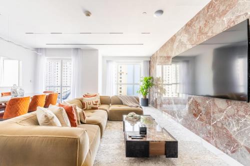 Jumeirah Beach Residence Apartment | Seaside Elegance - NEW Luxury 3-Bedroom Apt in JBR