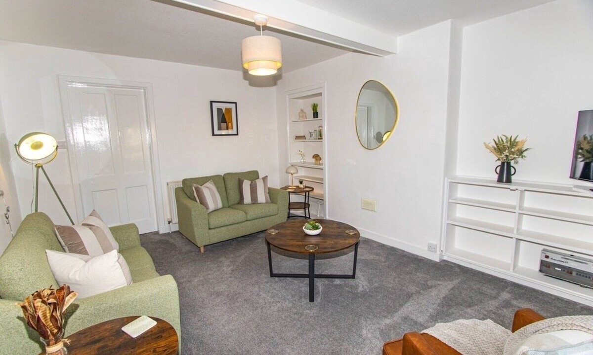 Thurso House | Seaside Escape: Charming 2- Bed in Thurso