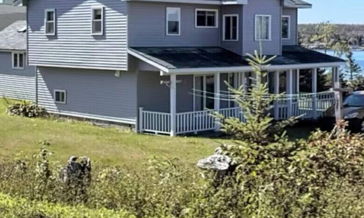 Halifax County House | Seaside Escape Oceanfront cottage located 50 minutes from Halifax