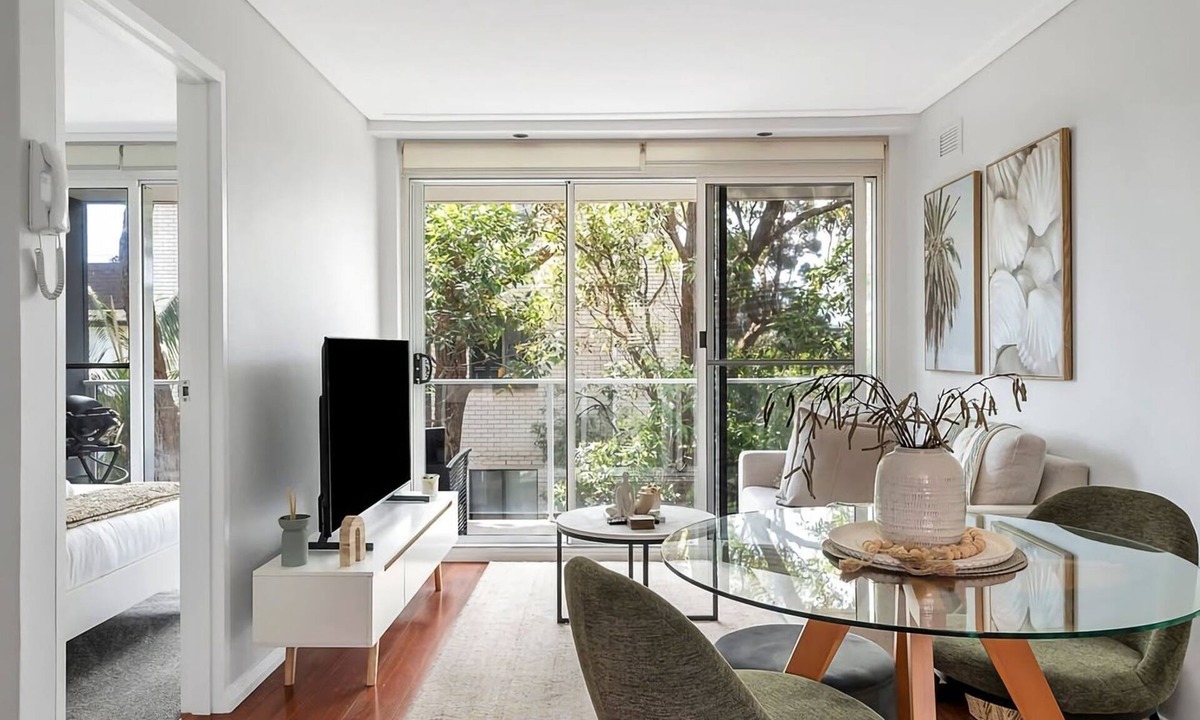 Dee Why Apartment | Seaside Escape Private Balcony BBQ