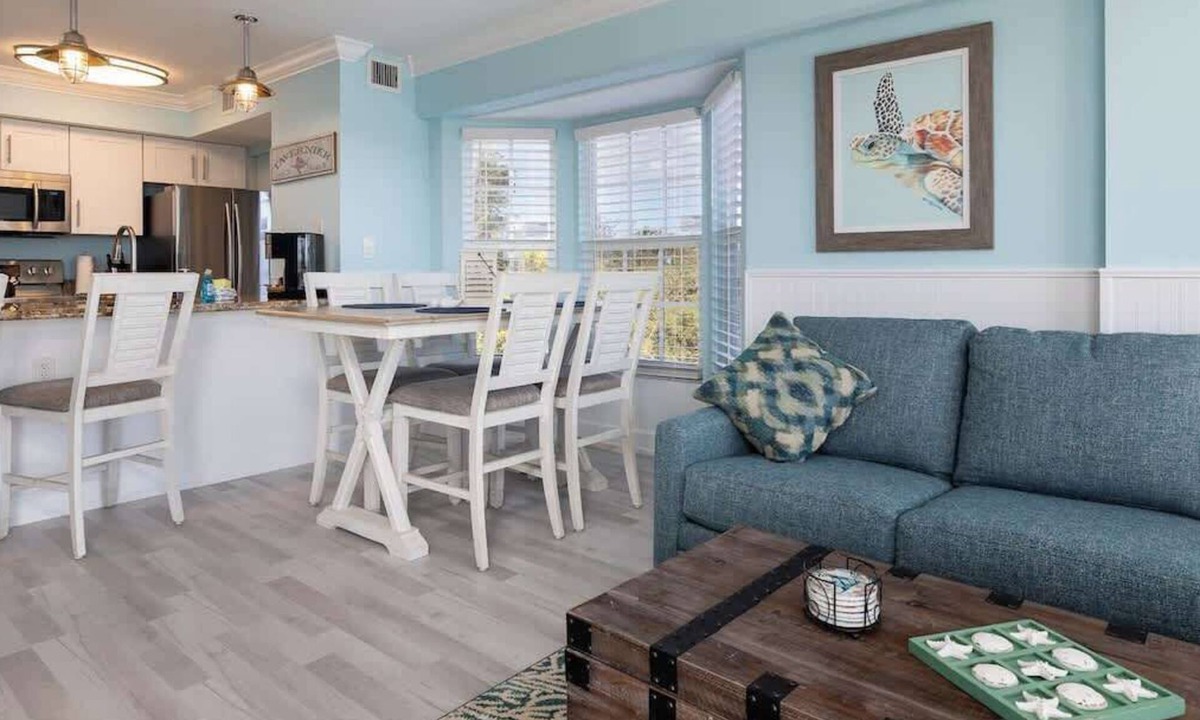Tavernier Condo | Seaside Escape with Luxe Interior and Ocean Views