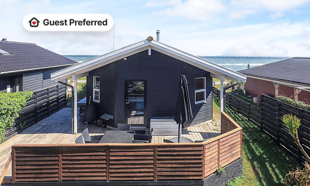 Hasmark Strand House | Seaside Gem with Views - By Traum Ferienwohnungen