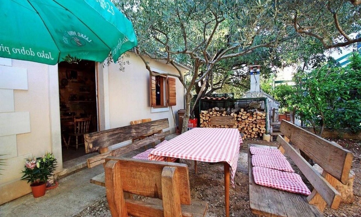 Mirce House | Seaside holiday house Mirca, Brač (K-24033)