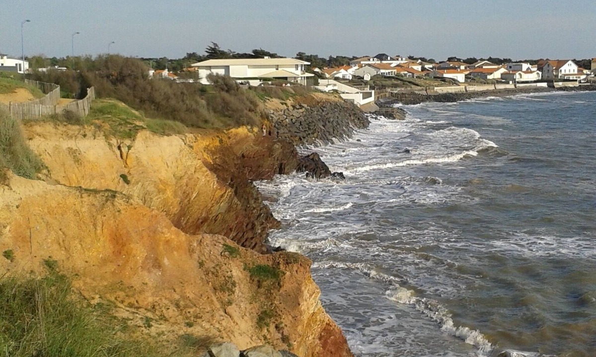 Bretignolles-sur-Mer House | Seaside house with heated pool & tennis 200 m from coastal path.
